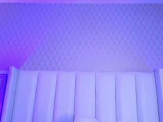 cristal-heart's CamSoda show and profile