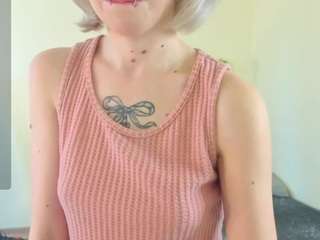 jasmi-yets's CamSoda show and profile