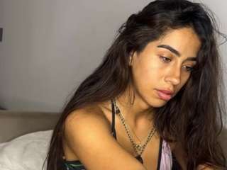 juliamendes's CamSoda show and profile