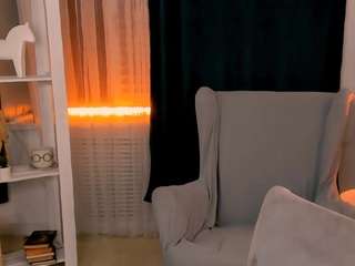 lanaroselle's CamSoda show and profile