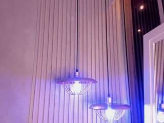 missmahalaa's CamSoda show and profile