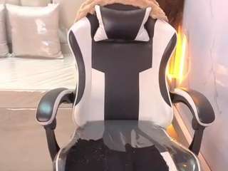 antonela-tp's CamSoda show and profile