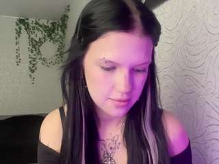  hilariaburtchell chat room