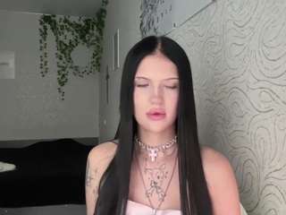  hilariaburtchell chat room