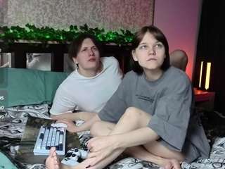 kawaiihornyartists webcam