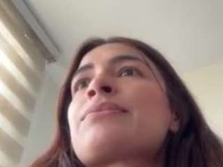 Live webcam model lunabum on Soda Cams