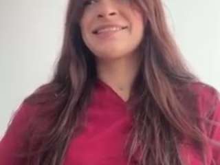 Live webcam model lunabum on Soda Cams