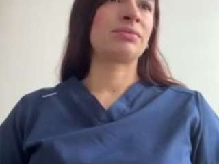 Live webcam model lunabum on Soda Cams