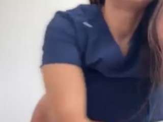 Live webcam model lunabum on Soda Cams