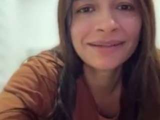 Live webcam model lunabum on Soda Cams