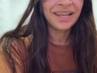 Live webcam model lunabum on Soda Cams