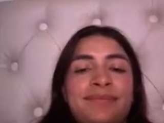 Live webcam model lunabum on Soda Cams