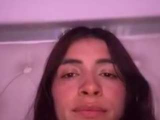 Live webcam model lunabum on Soda Cams