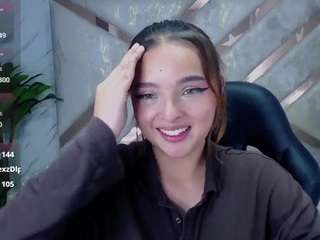 mia-foster-t live cam profile