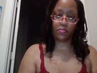 missnerdyd from CamSoda is Freechat