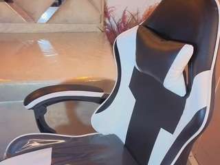 Live webcam model naomi-tp on Soda Cams