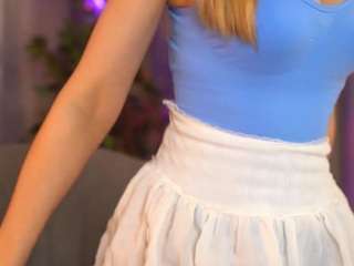 spring-day's CamSoda show and profile