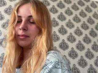 alismoona live webcam show