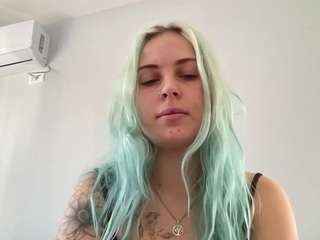 alismoona Live Webcam on CamSoda