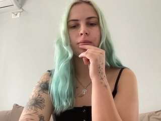 AlisMoona live cam preview