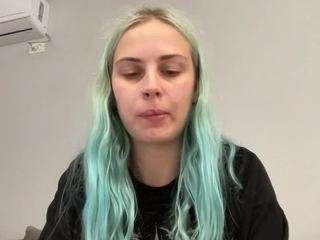 AlisMoona live cam preview