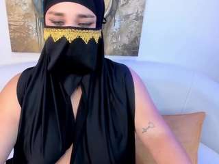 Live cam show with amila-hagdaa