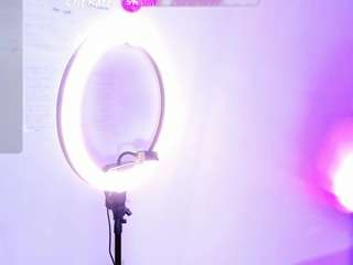 emilyblack1's CamSoda show and profile