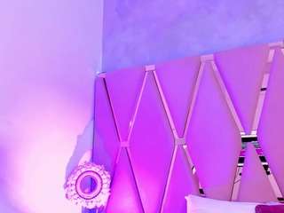 emilyblack1 live cam profile