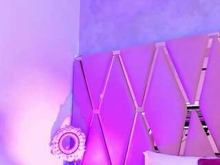 emilyblack1 live cam profile