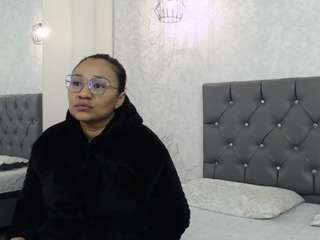 jade-zayn Live Webcam on CamSoda