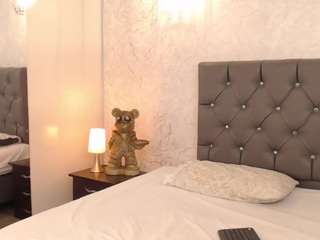 jade-zayn webcam model