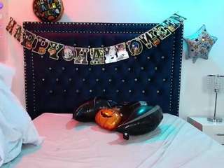 milu-balmer from CamSoda is Freechat