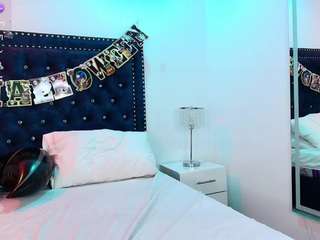 milu-balmer Live Webcam on CamSoda