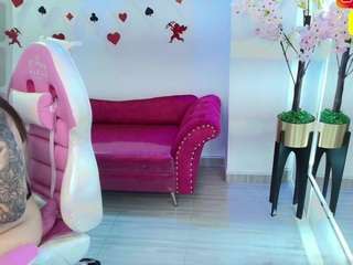 milu-balmer's CamSoda show and profile