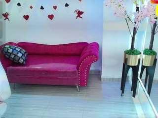 milu-balmer's CamSoda show and profile