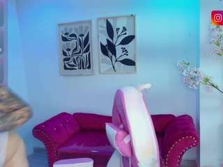 milu-balmer's CamSoda show and profile