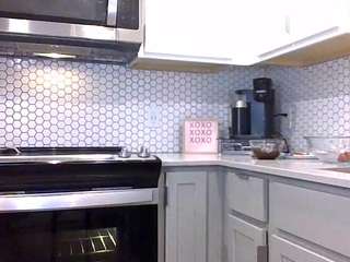 demiluhv Live Webcam on CamSoda