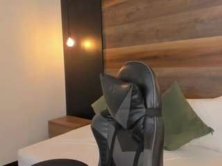 desireee-e webcam model