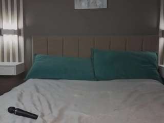 DessieKolesar live cam preview