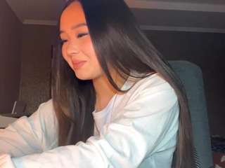 Discover hot camslut Ginaweinhold ginaweinhold from CamSoda