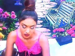 indianpretty1's CamSoda show and profile