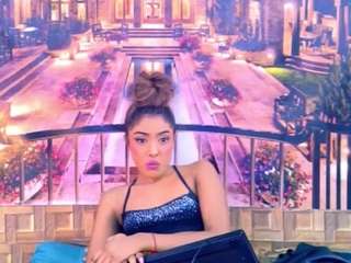 Deliah live on CamSoda