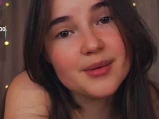 janaderezinski's CamSoda show and profile