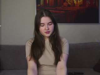 janaderezinski's CamSoda show and profile