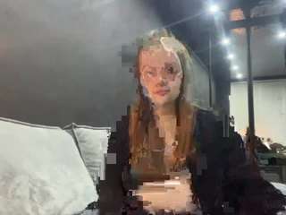 RachelBlinks