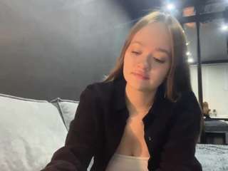RachelBlinks
