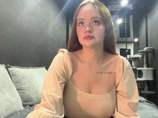 RachelBlinks