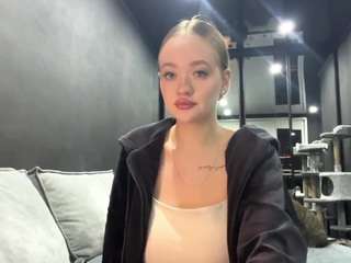 RachelBlinks