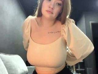 rachelblinks Live Webcam on CamSoda