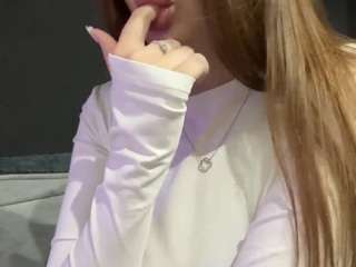 Live cam show with RachelBlinks